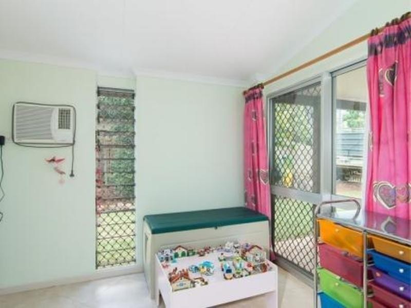 20 Tallow Wood Close, Redlynch QLD 4870