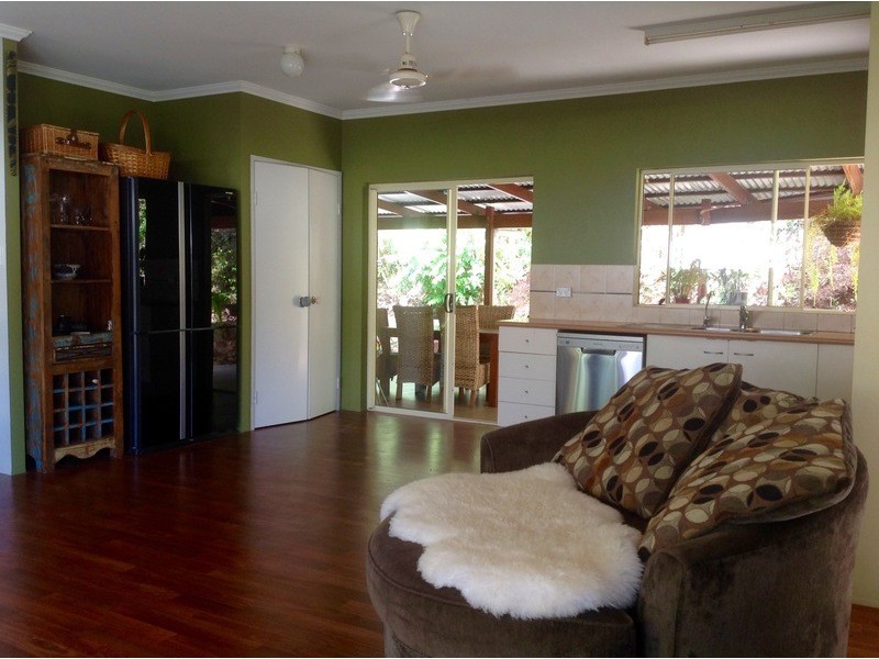 29 William Hickey Street, Redlynch QLD 4870