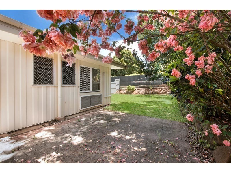 19  Daphne Street, Redlynch QLD 4870