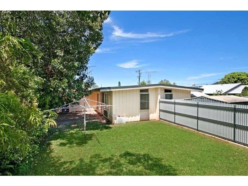 19  Daphne Street, Redlynch QLD 4870