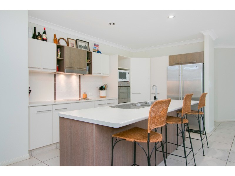 11 Davidson Close, Redlynch QLD 4870