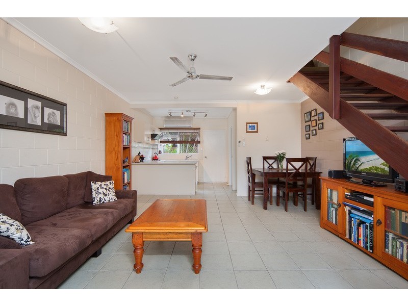 3/12 Short Street, Redlynch QLD 4870