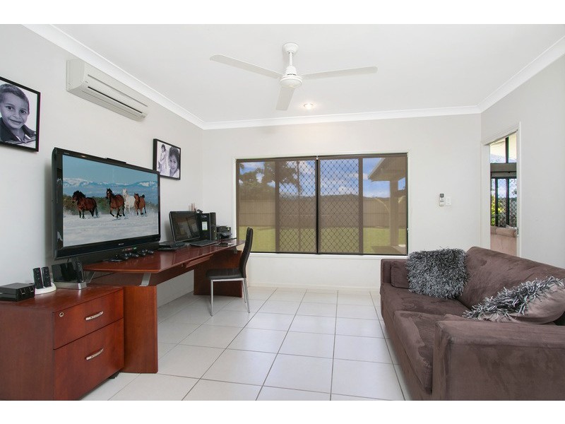 52  Norfolk Circuit, Redlynch QLD 4870