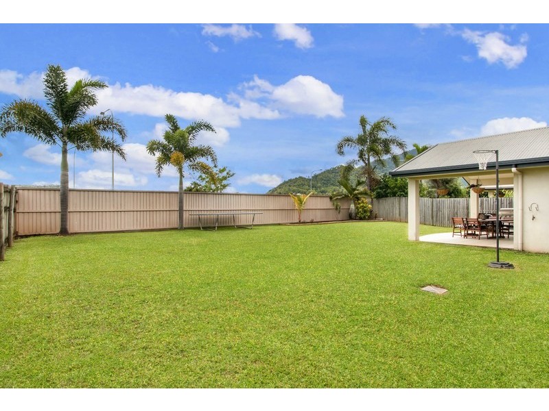 52  Norfolk Circuit, Redlynch QLD 4870