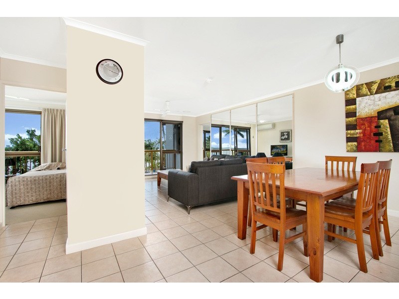 18/249 Esplanade, Cairns North QLD 4870