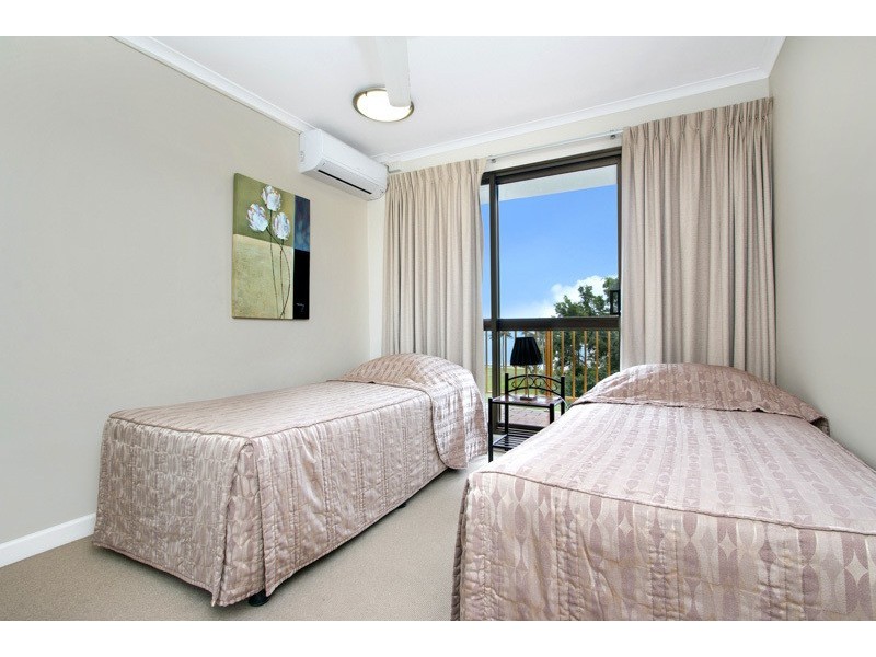 18/249 Esplanade, Cairns North QLD 4870