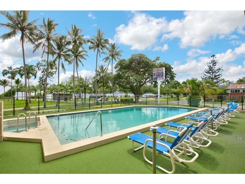 18/249 Esplanade, Cairns North QLD 4870
