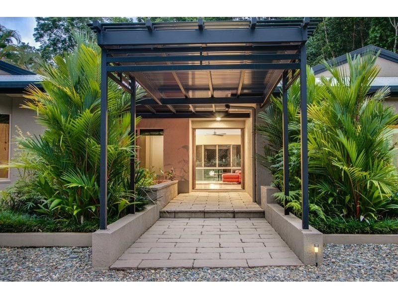 13 Jak Gee Street, Redlynch QLD 4870