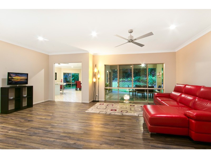 13 Jak Gee Street, Redlynch QLD 4870