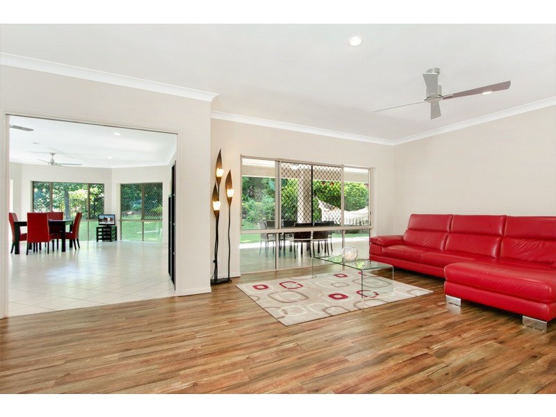 13 Jak Gee Street, Redlynch QLD 4870