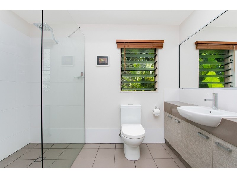 13 Jak Gee Street, Redlynch QLD 4870