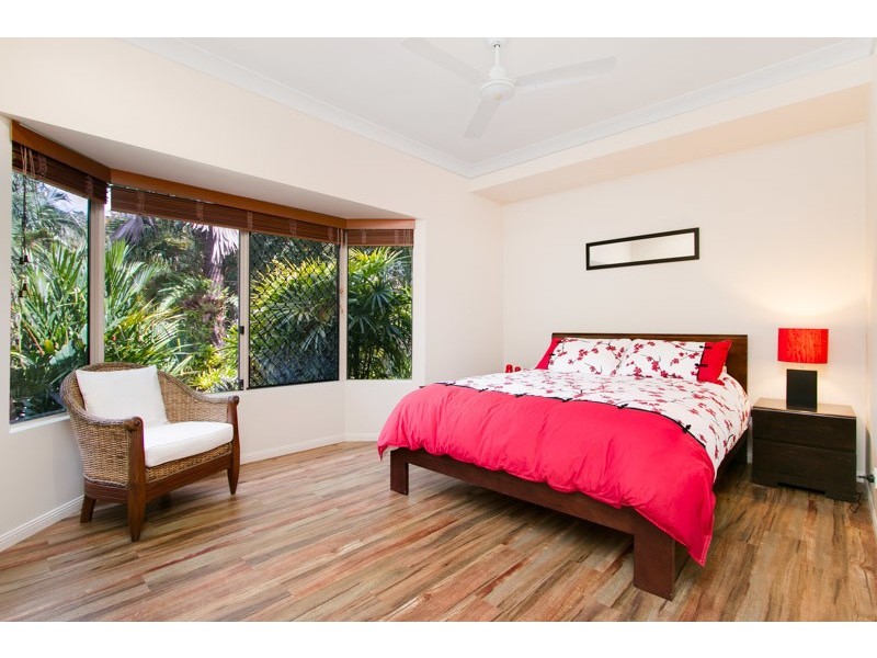 13 Jak Gee Street, Redlynch QLD 4870