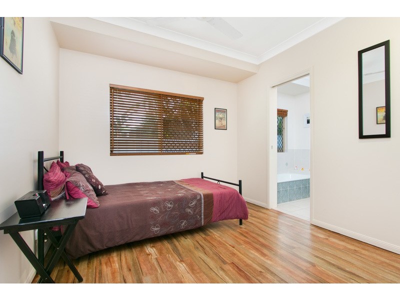 13 Jak Gee Street, Redlynch QLD 4870