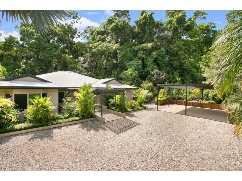 13 Jak Gee Street, Redlynch QLD 4870