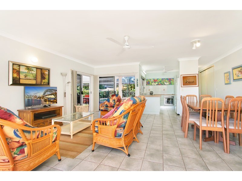 13 Village Terrace, Redlynch QLD 4870
