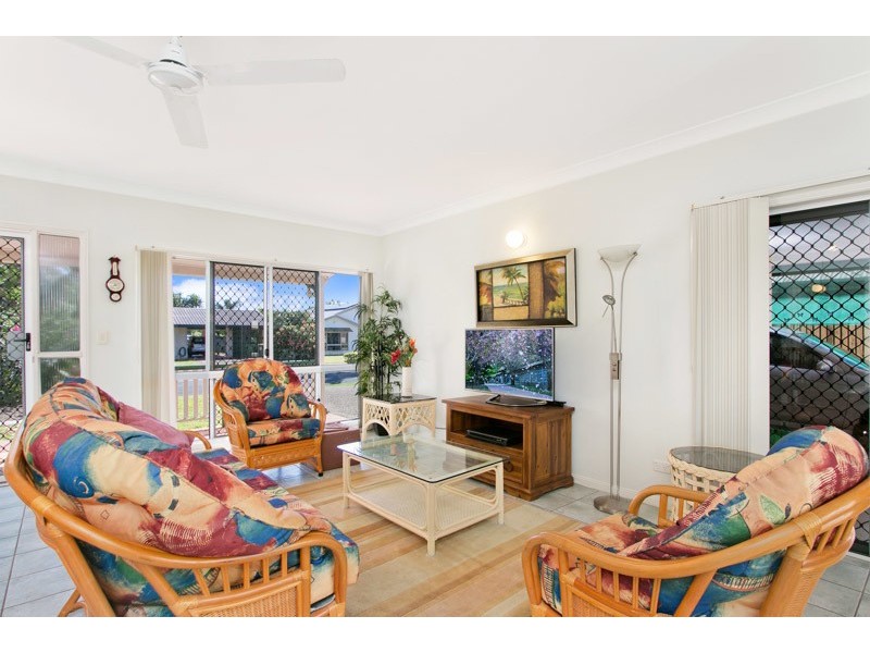 13 Village Terrace, Redlynch QLD 4870