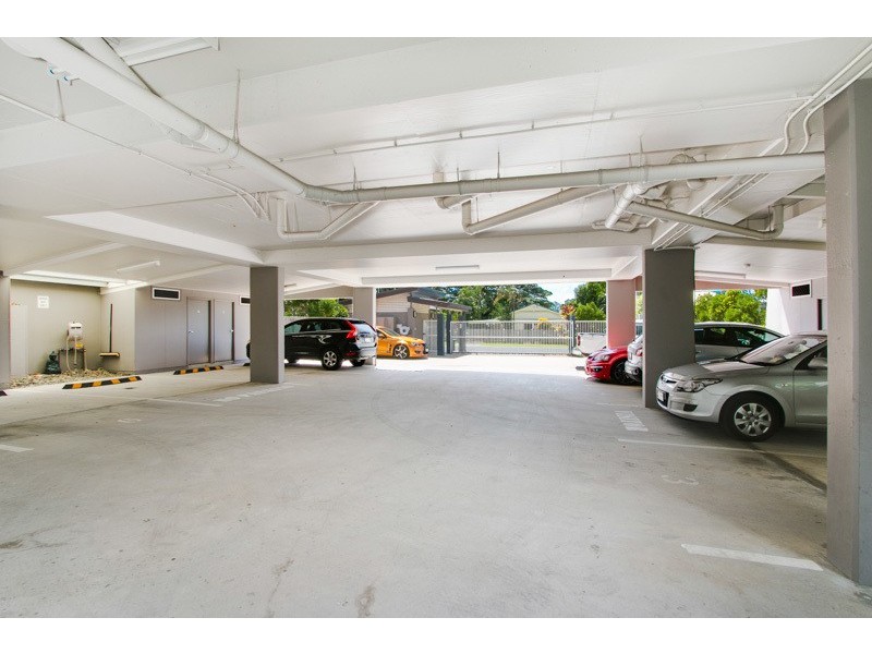 2/109 Callaghan Street, Mooroobool QLD 4870