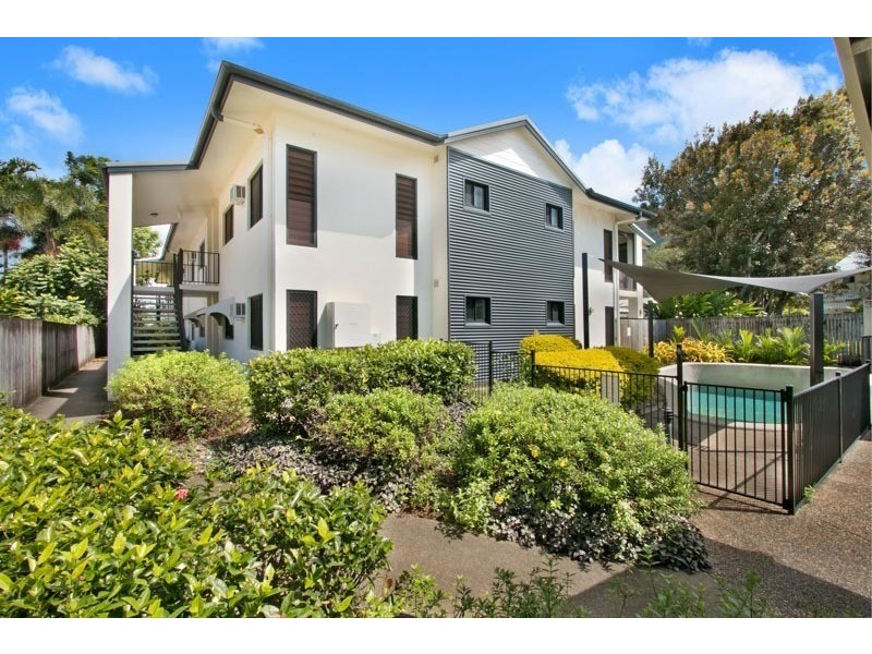 8/6 Short Street, Redlynch QLD 4870