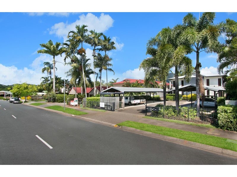 8/6 Short Street, Redlynch QLD 4870