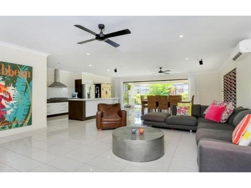 Trinity Beach QLD 4879