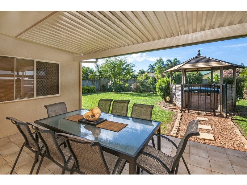 10 Eucalyptus Drive, Redlynch QLD 4870