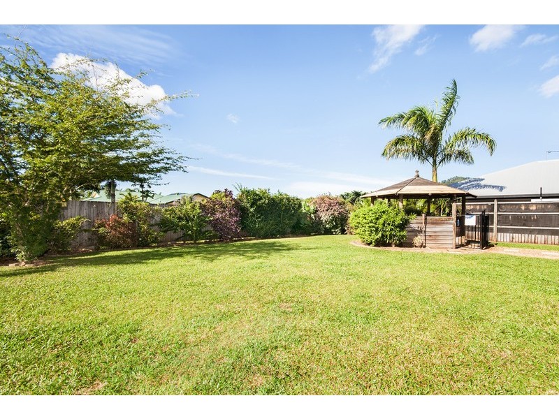 10 Eucalyptus Drive, Redlynch QLD 4870