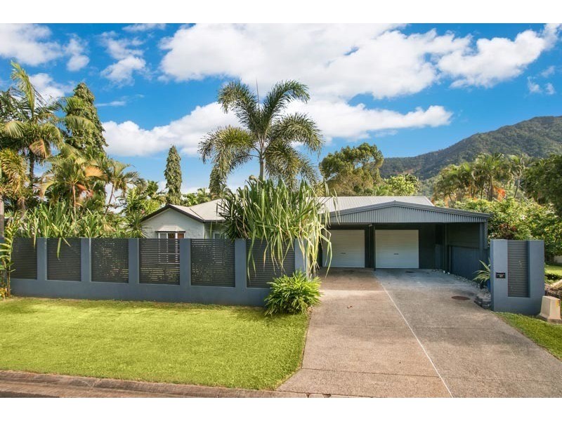 17 Jasmine Street, Redlynch QLD 4870