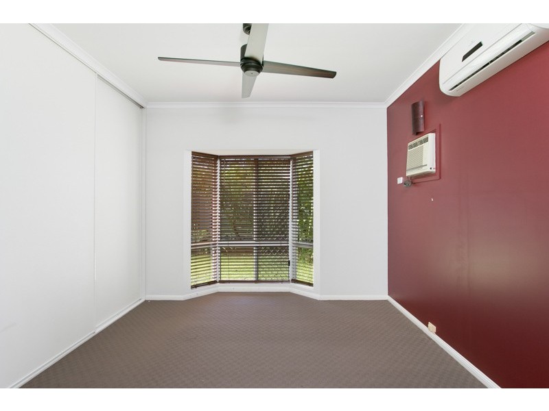 17 Jasmine Street, Redlynch QLD 4870