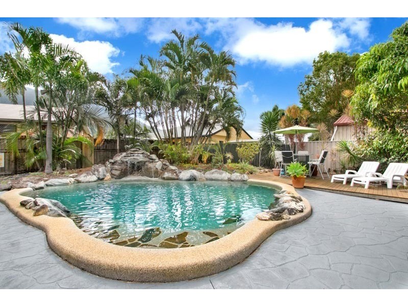 4 Michaelangelo Drive, Redlynch QLD 4870