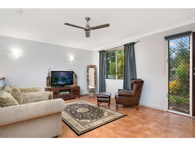 4 Michaelangelo Drive, Redlynch QLD 4870