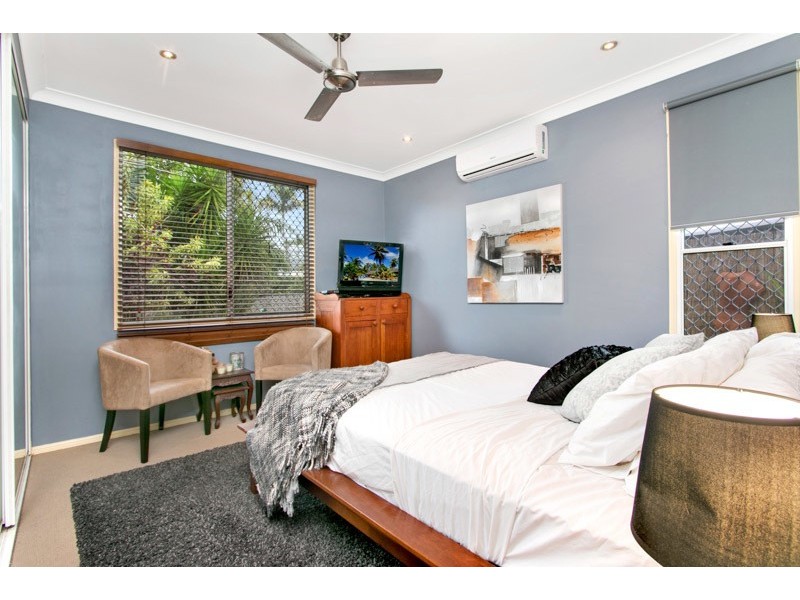 4 Michaelangelo Drive, Redlynch QLD 4870
