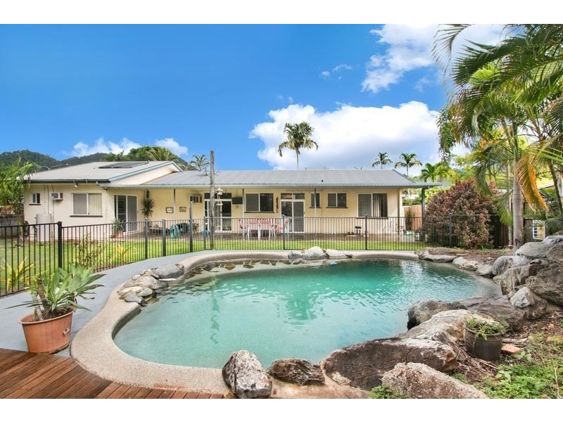 4 Michaelangelo Drive, Redlynch QLD 4870