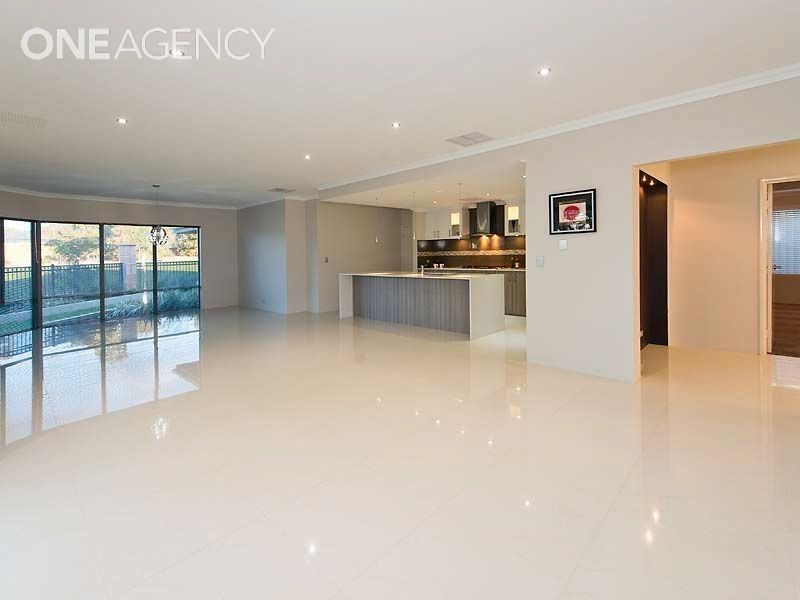 10 Miamit Lane, Byford WA 6122