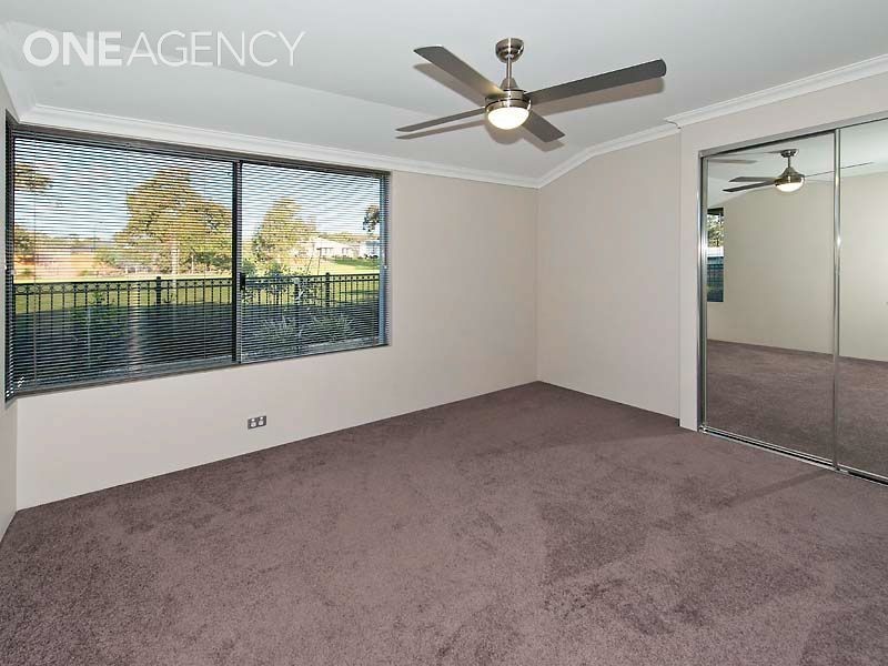 10 Miamit Lane, Byford WA 6122