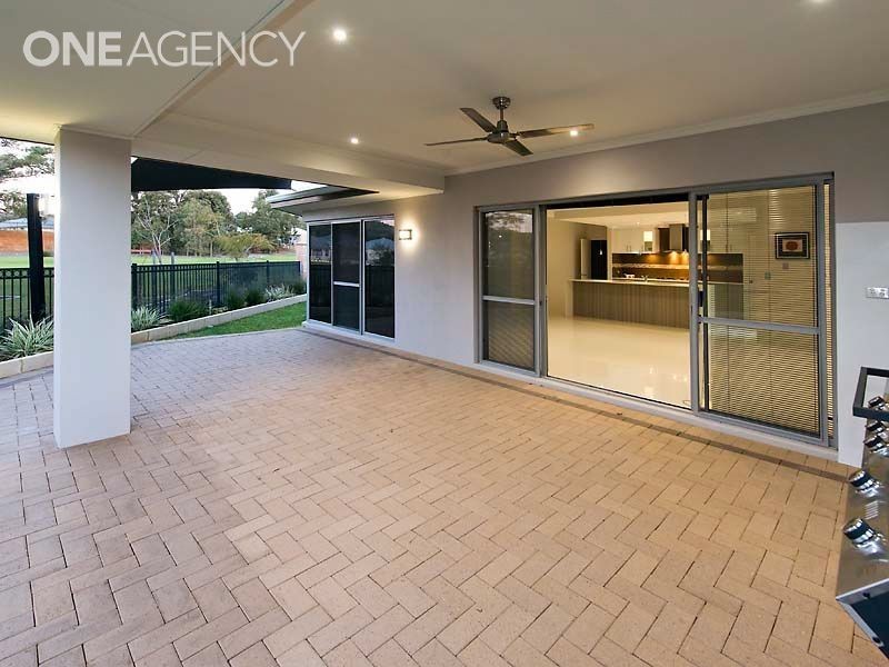 10 Miamit Lane, Byford WA 6122