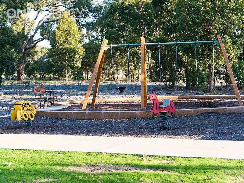 10 Miamit Lane, Byford WA 6122