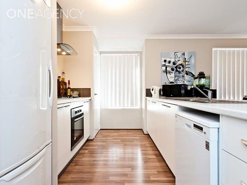 18 Bundoran Approach, Hilbert WA 6112