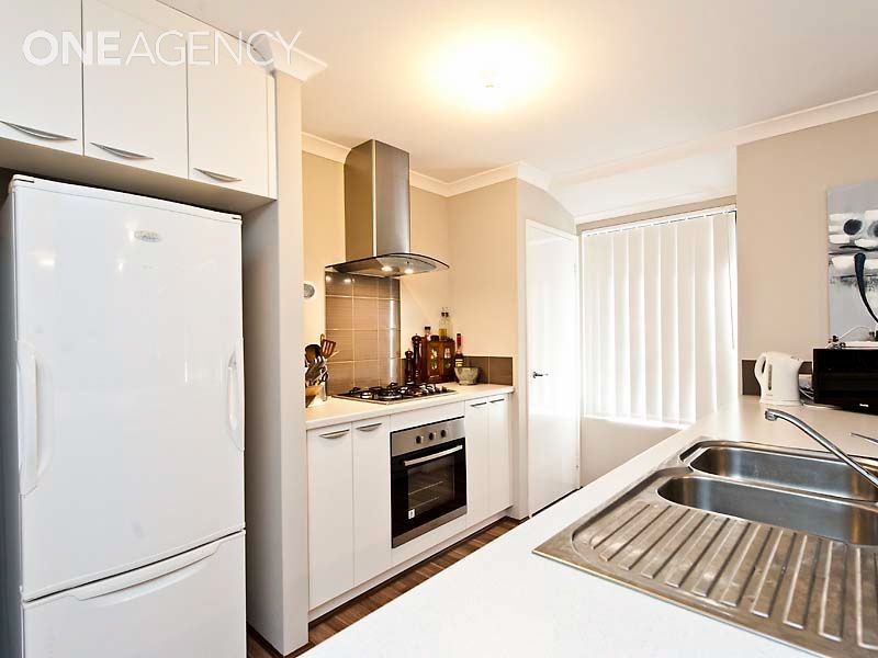 18 Bundoran Approach, Hilbert WA 6112