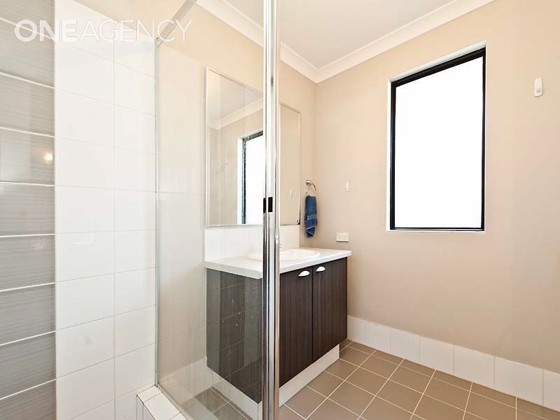 18 Bundoran Approach, Hilbert WA 6112
