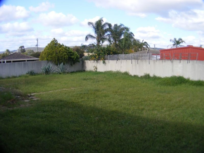 5 Jupp Court, Camillo WA 6111