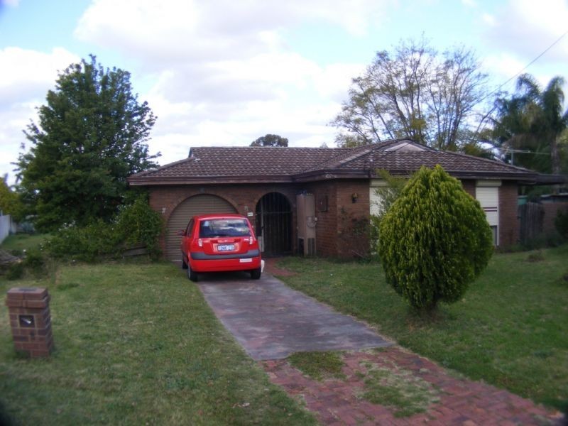 5 Jupp Court, Camillo WA 6111