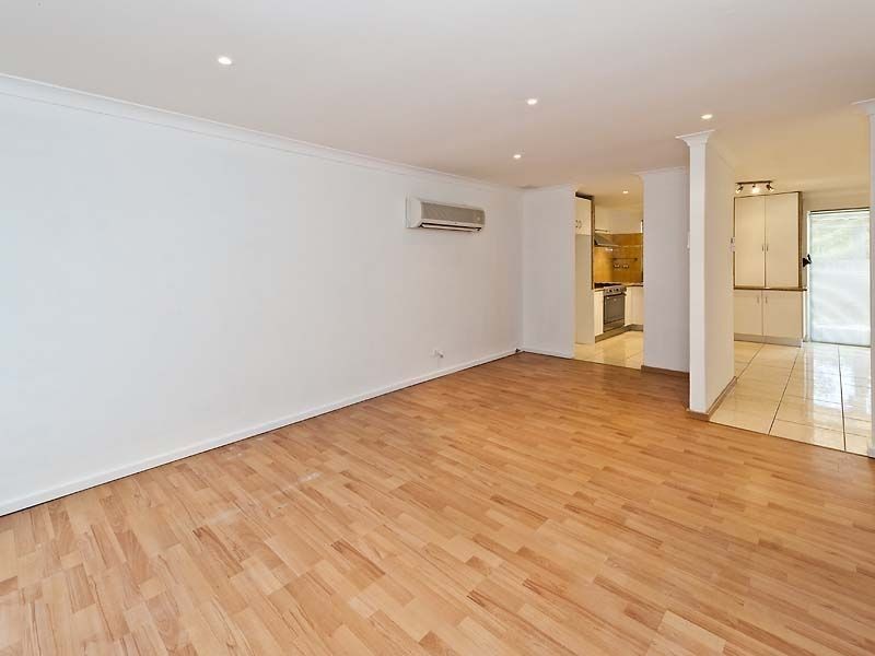 9 Pendragon Court, Camillo WA 6111