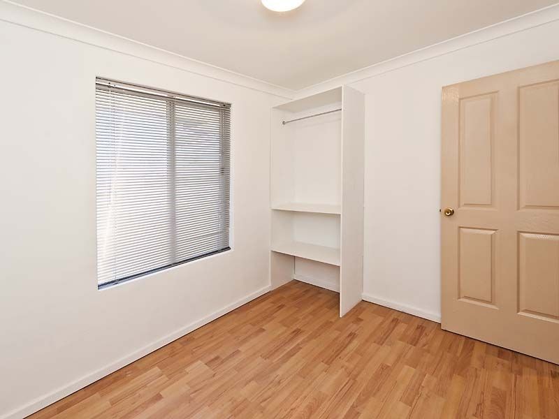 9 Pendragon Court, Camillo WA 6111