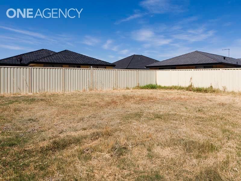 5 Kemshall Way, Maddington WA 6109