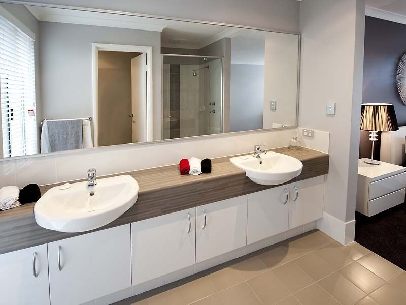 43 Barrington Avenue, Champion Lakes WA 6111