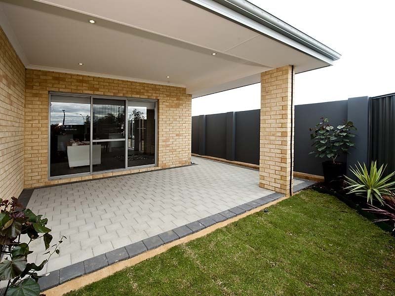 43 Barrington Avenue, Champion Lakes WA 6111