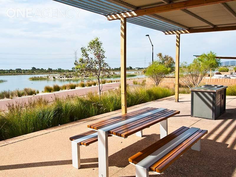 43 Barrington Avenue, Champion Lakes WA 6111