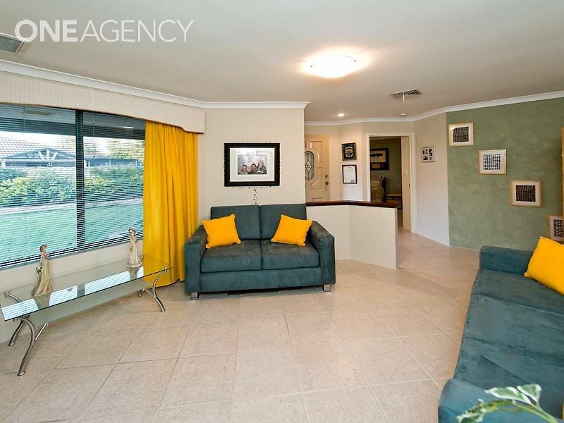 28 Hedgeley Way, Canning Vale WA 6155