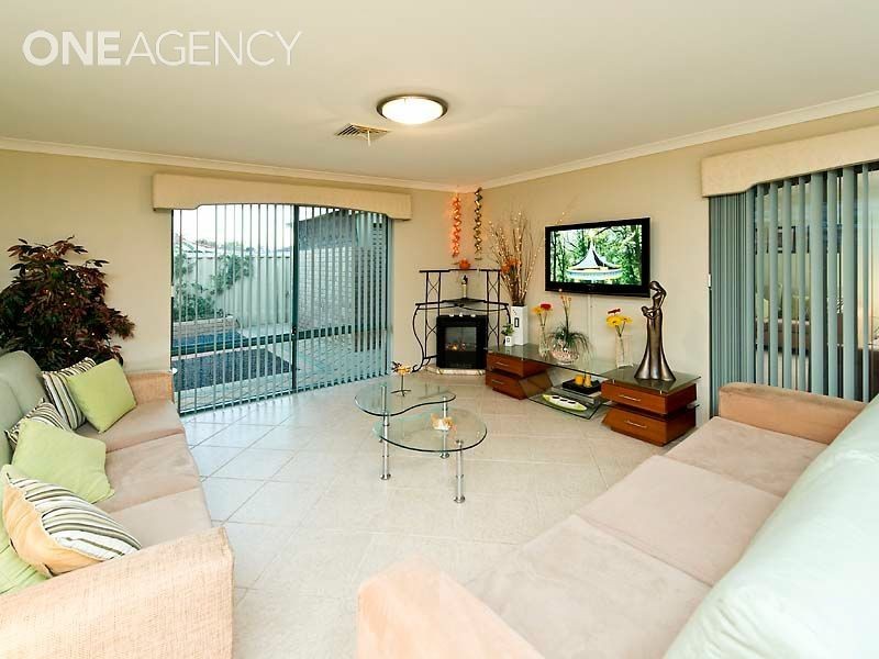 28 Hedgeley Way, Canning Vale WA 6155