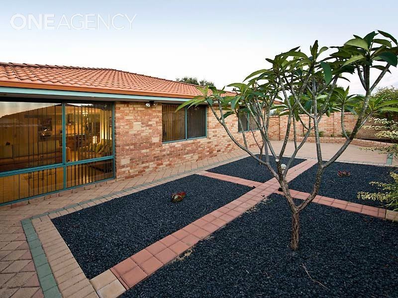 28 Hedgeley Way, Canning Vale WA 6155